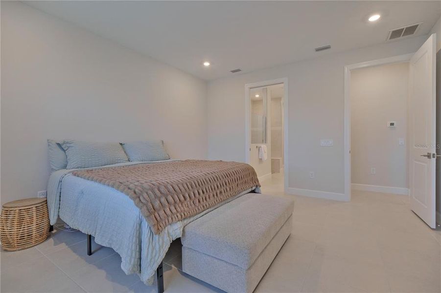 Furnished interior view inside a new home in , Bradenton (Image 50). Furnished interior view inside a new home in , Bradenton (Image 50).
