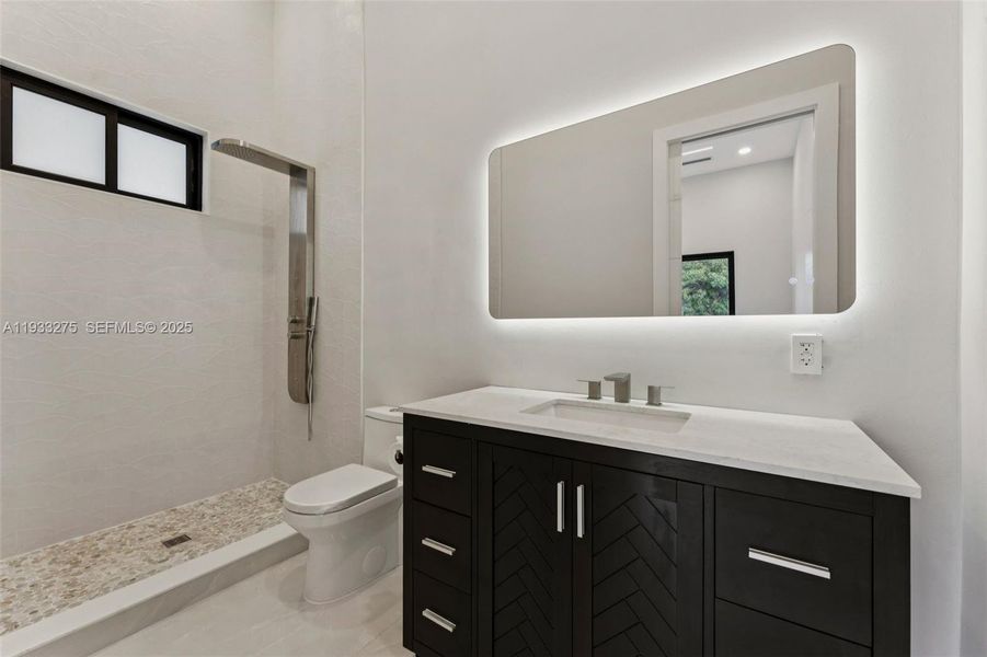 Furnished interior view inside a new home in , Deerfield Beach (Image 13).