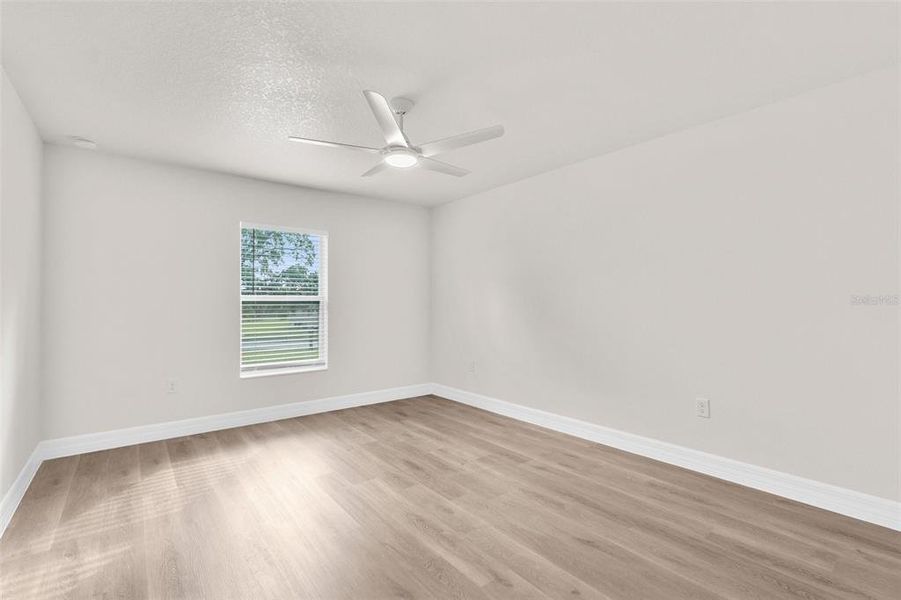 Spacious, unfurnished interior of a new home in , Spring Hill (Image 22).