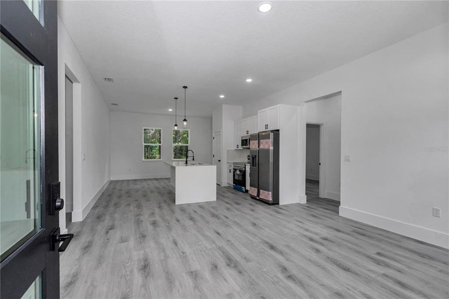 Spacious, unfurnished interior of a new home in , Dunnellon (Image 17). Spacious, unfurnished interior of a new home in , Dunnellon (Image 17).