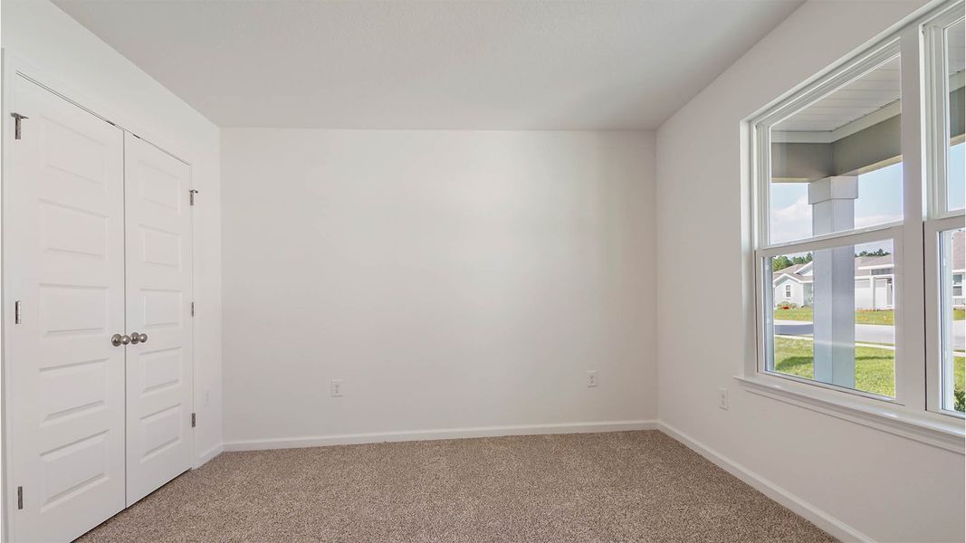 Representative unfurnished interior of a home built from the Ryder by D.R. Horton in Ashton Park Phase III, Freeport (Image 32).