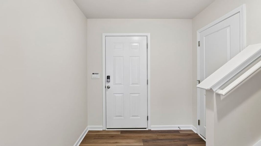 Spacious, unfurnished interior of a new home in Durbin Meadows, Fountain Inn (Image 19).