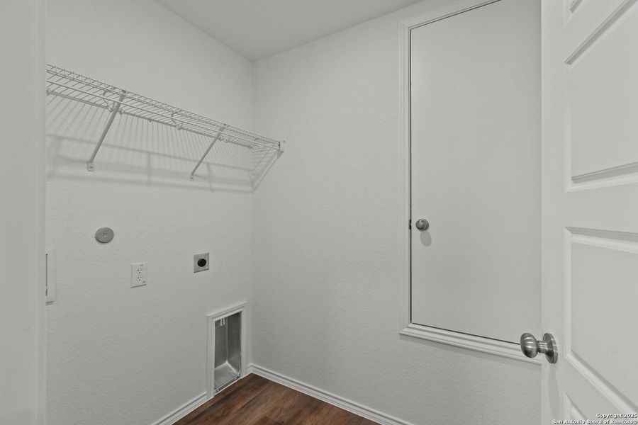 Image 16 of a home in Cinco Lakes. Image 16 of a home in Cinco Lakes.