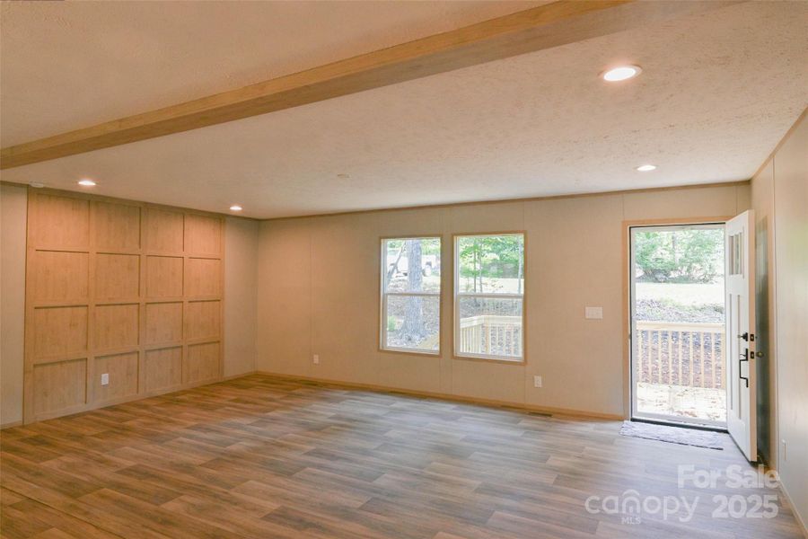 Spacious, unfurnished interior of a new home in , Clover (Image 15).