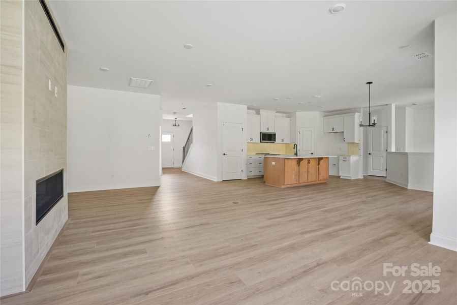 Spacious, unfurnished interior of a new home in Forest Creek, Waxhaw (Image 14).