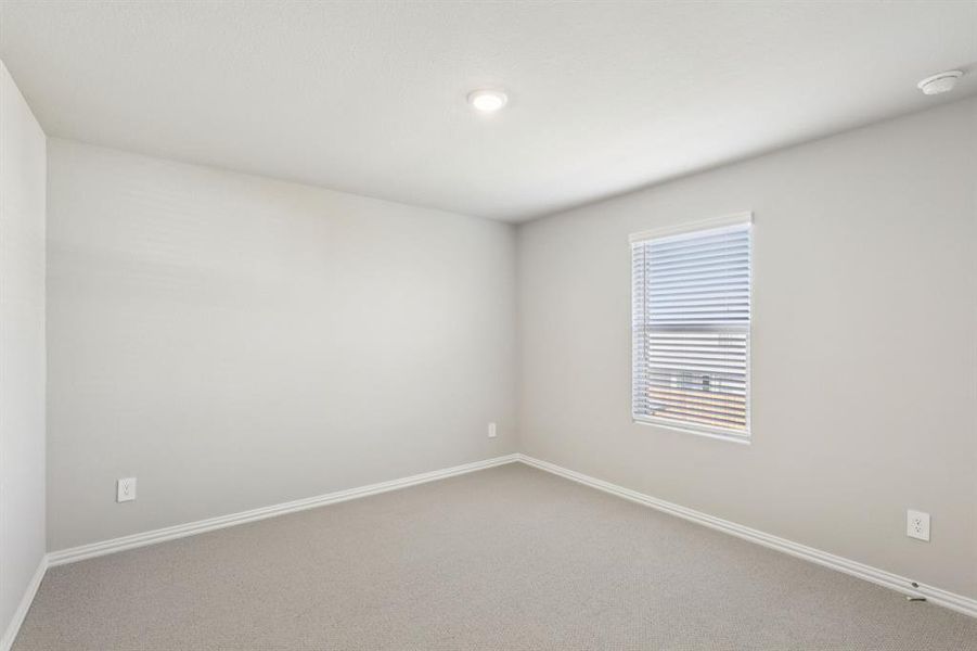 Spacious, unfurnished interior of a new home in Simpson Crossing - Spring Series, McKinney (Image 25).