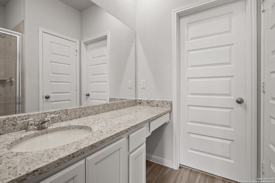 Furnished interior view inside a new home in Dauer Ranch, New Braunfels (Image 11). Furnished interior view inside a new home in Dauer Ranch, New Braunfels (Image 11).