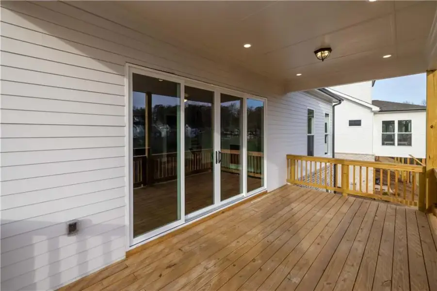 Exterior details and patio area of a home in Aberdeen, Hoschton (Image 35).