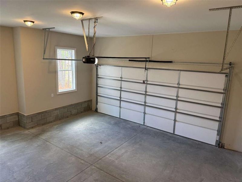 Spacious, unfurnished interior of a new home in , Mansfield (Image 39).
