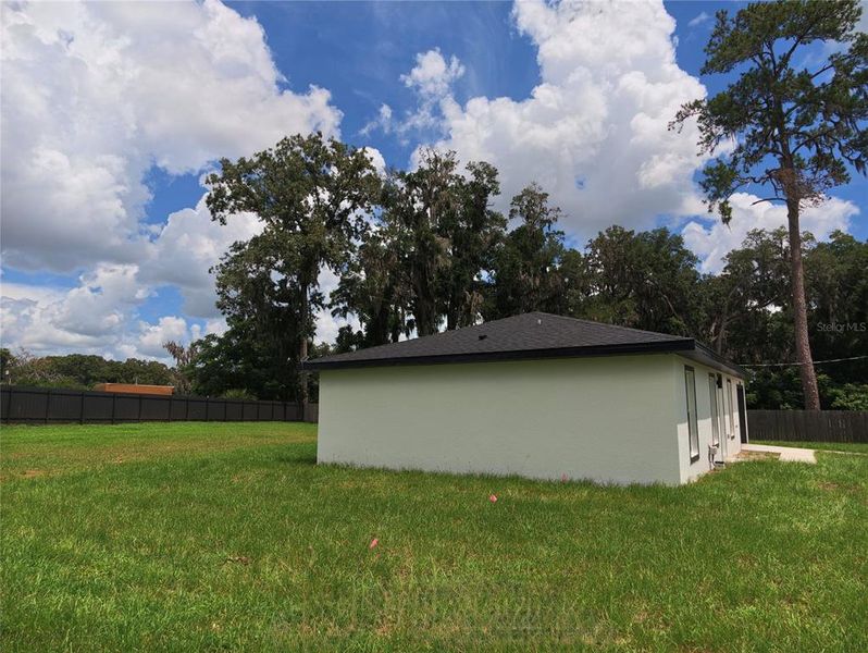 Exterior details and patio area of a home in , Ocala (Image 29). Exterior details and patio area of a home in , Ocala (Image 29).