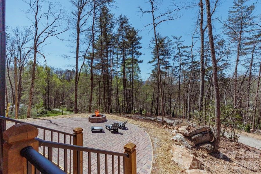 Exterior details and patio area of a home in , Whittier (Image 23).
