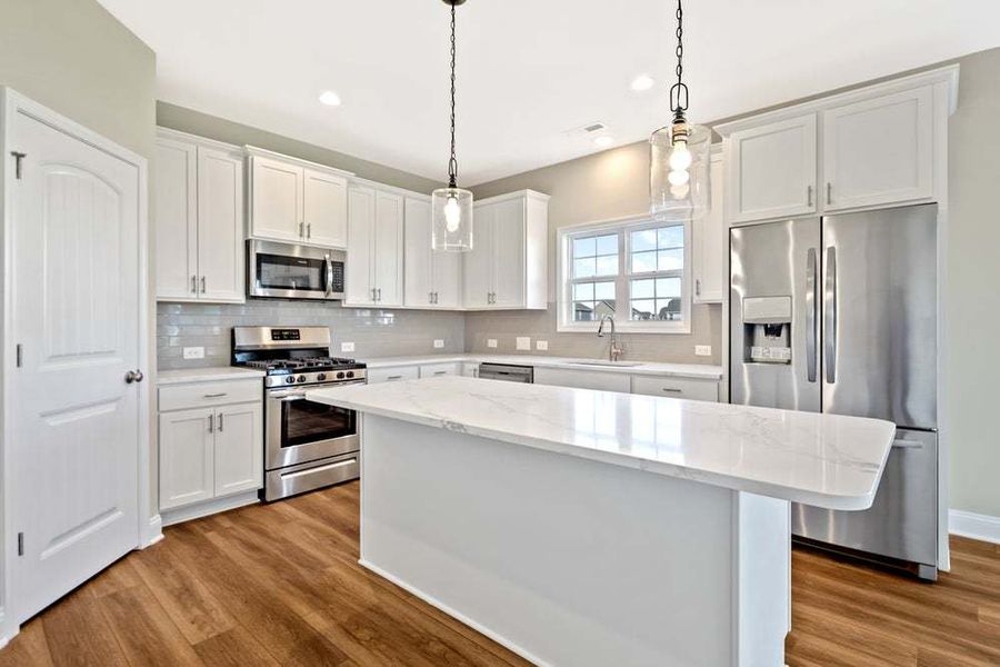 Representative furnished interior of a home built from the Drayton by Caviness & Cates Communities in Bartlett Manor, Youngsville (Image 30).