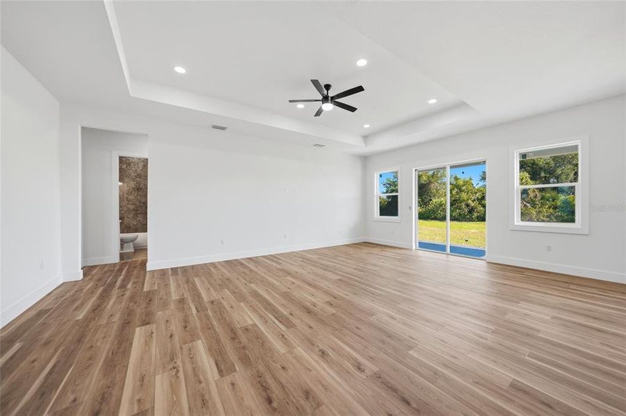 Spacious, unfurnished interior of a new home in , Punta Gorda (Image 36).