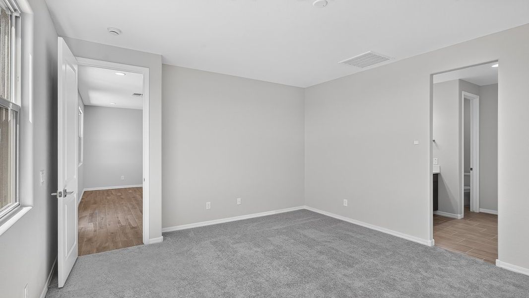 Spacious, unfurnished interior of a new home in Artisan at Asante, Surprise (Image 19).