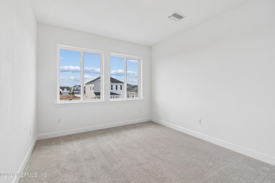 Spacious, unfurnished interior of a new home in Seven Pines 40' Front Entry, Jacksonville (Image 21).