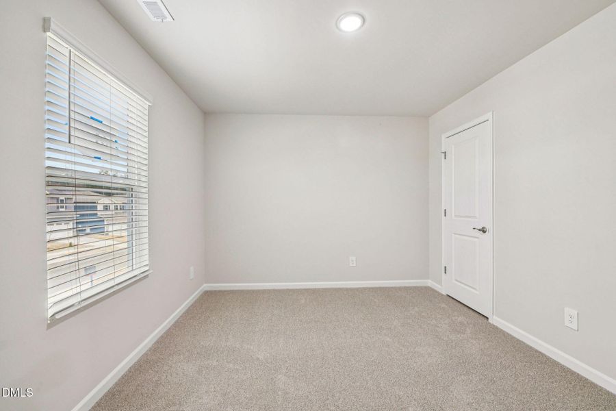 31-web-or-mls-Raleigh - Oak Manor - 928