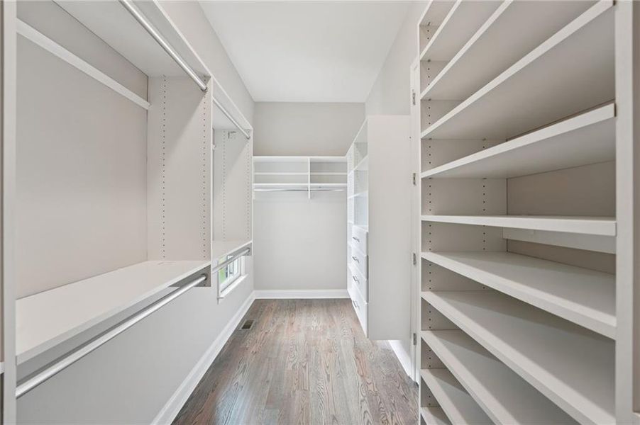 Furnished interior view inside a new home in The Reserve At Governors Towne Club, Acworth (Image 50). Furnished interior view inside a new home in The Reserve At Governors Towne Club, Acworth (Image 50).