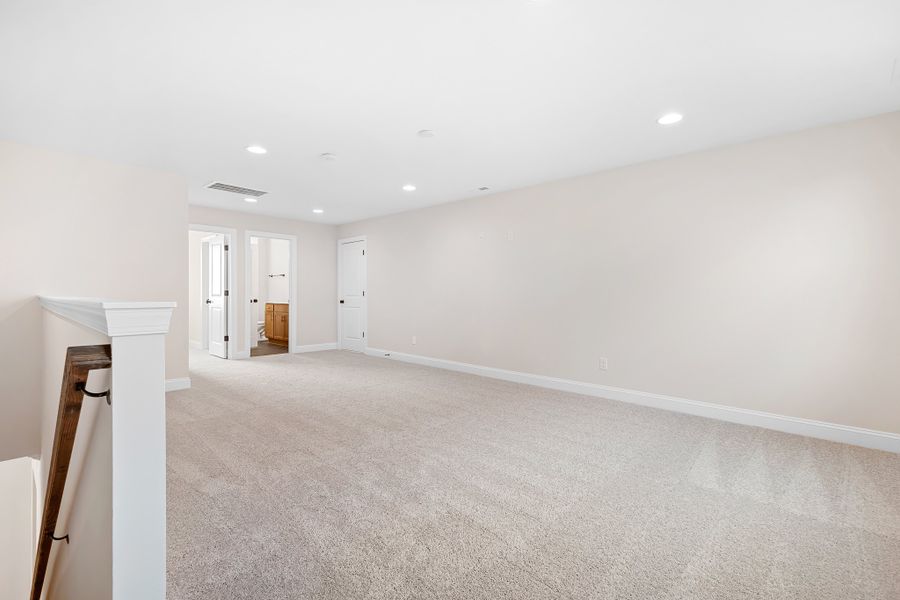Spacious, unfurnished interior of a new home in Wildbrook, Denver (Image 23).