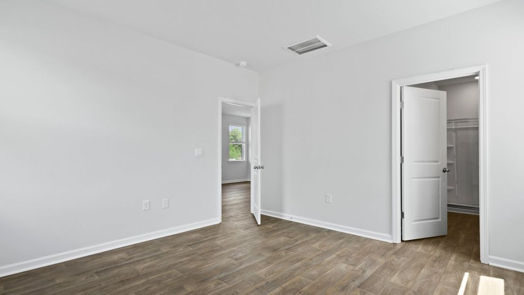 Representative unfurnished interior of a home built from the LEWIS by D.R. Horton in North Shore, Summerton (Image 19). Representative unfurnished interior of a home built from the LEWIS by D.R. Horton in North Shore, Summerton (Image 19).
