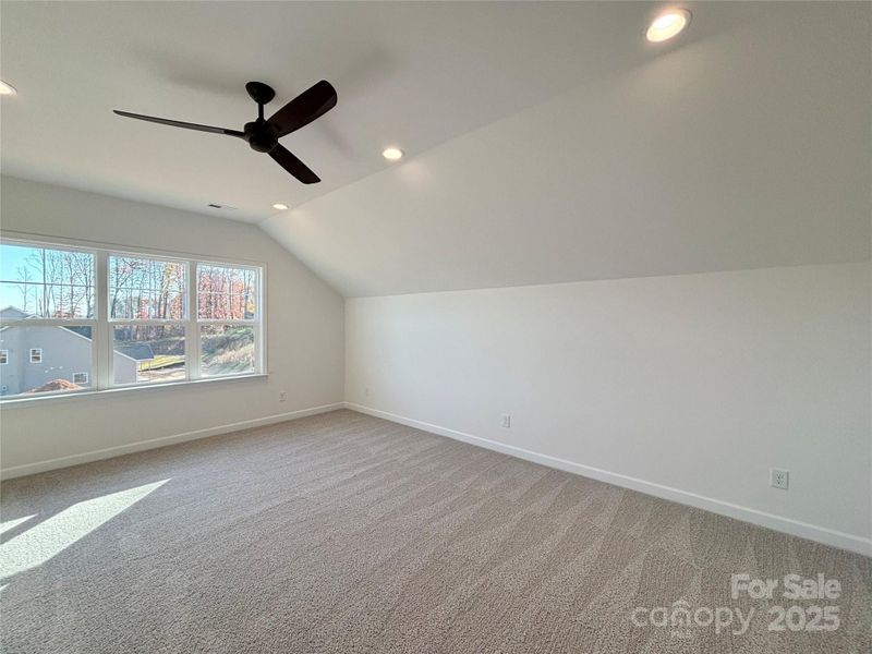 Spacious, unfurnished interior of a new home in Red Hill, Concord (Image 27).