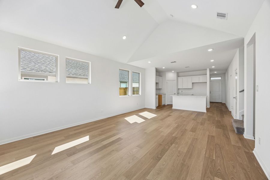 Spacious, unfurnished interior of a new home in Riviera Pines, Huffman (Image 18). Spacious, unfurnished interior of a new home in Riviera Pines, Huffman (Image 18).