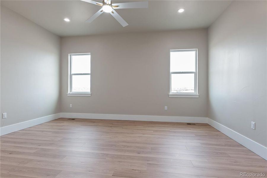 Spacious, unfurnished interior of a new home in , Fort Lupton (Image 24).