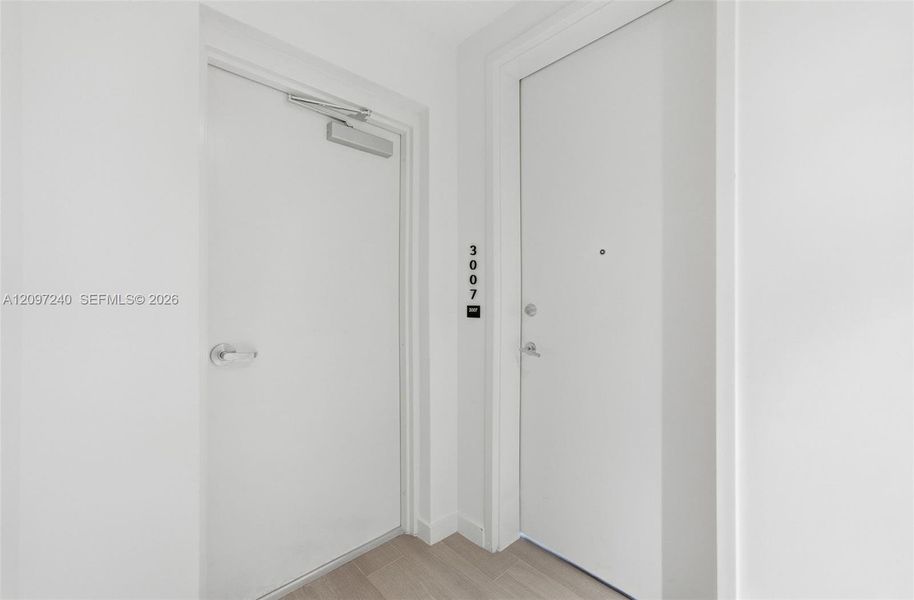Spacious, unfurnished interior of a new home in , Miami (Image 41).