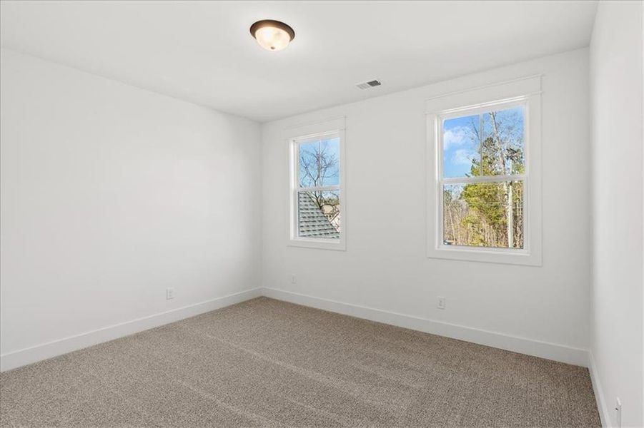 Spacious, unfurnished interior of a new home in , Waleska (Image 33).