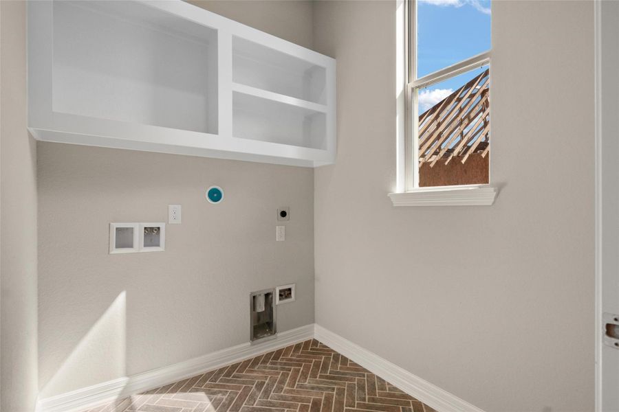 Note: Sample product photo. Actual exterior and interior selections may vary by homesite. Photo may be virtually staged