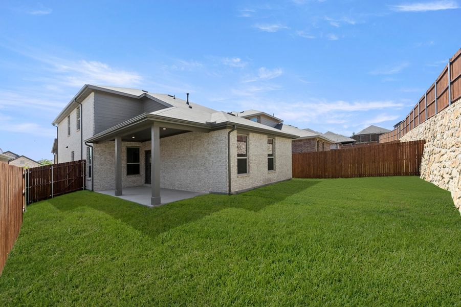 Front exterior of a new home in ValleyBrooke, Mesquite, TX, highlighting curb appeal (Image 28).