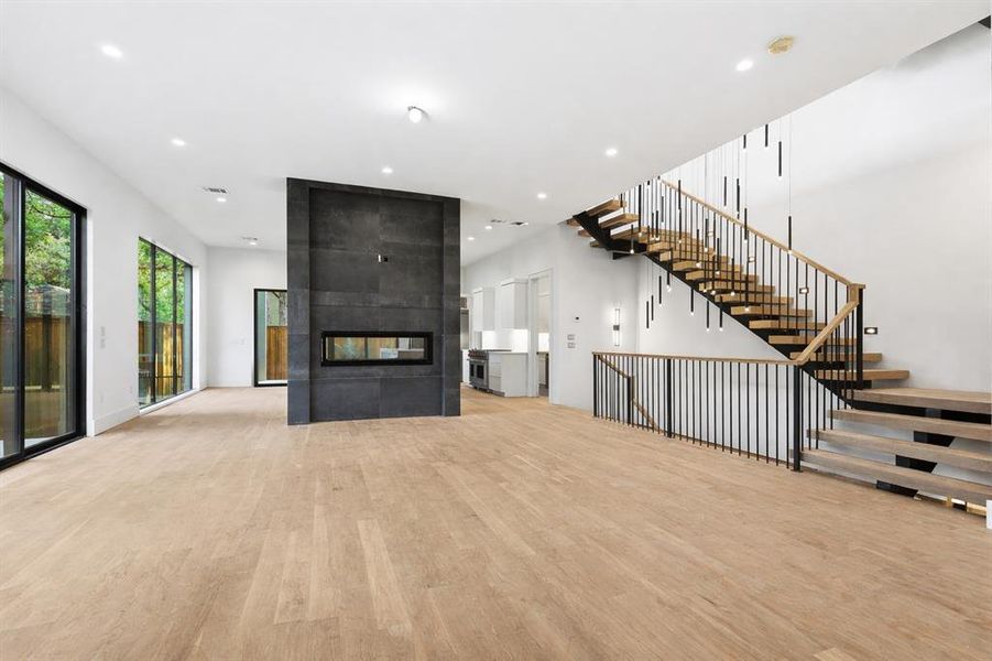 Spacious, unfurnished interior of a new home in , Dallas (Image 15).