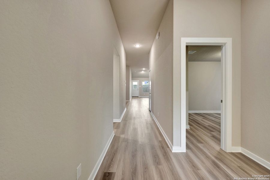 Spacious, unfurnished interior of a new home in Winding Brook, San Antonio (Image 21). Spacious, unfurnished interior of a new home in Winding Brook, San Antonio (Image 21).