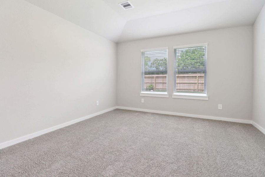 Spacious, unfurnished interior of a new home in Massey Oaks - Premier Series, Pearland (Image 27).