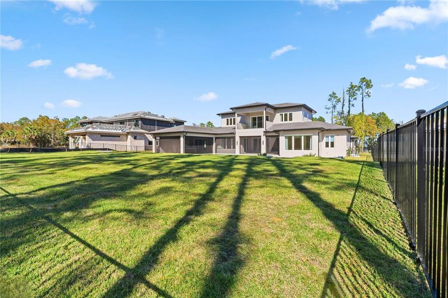 Exterior details and patio area of a home in , Montverde (Image 37).