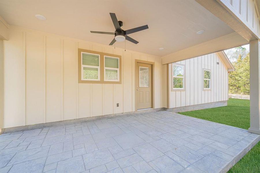 Exterior details and patio area of a home in , Mount Vernon (Image 21).