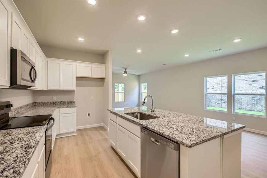 Furnished interior view inside a new home in Sperling Farms, Ferris (Image 10). Furnished interior view inside a new home in Sperling Farms, Ferris (Image 10).