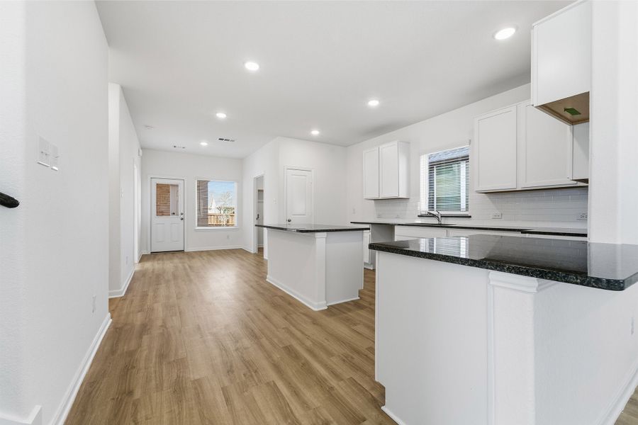 Furnished interior view inside a new home in La Terra, Celina (Image 7).