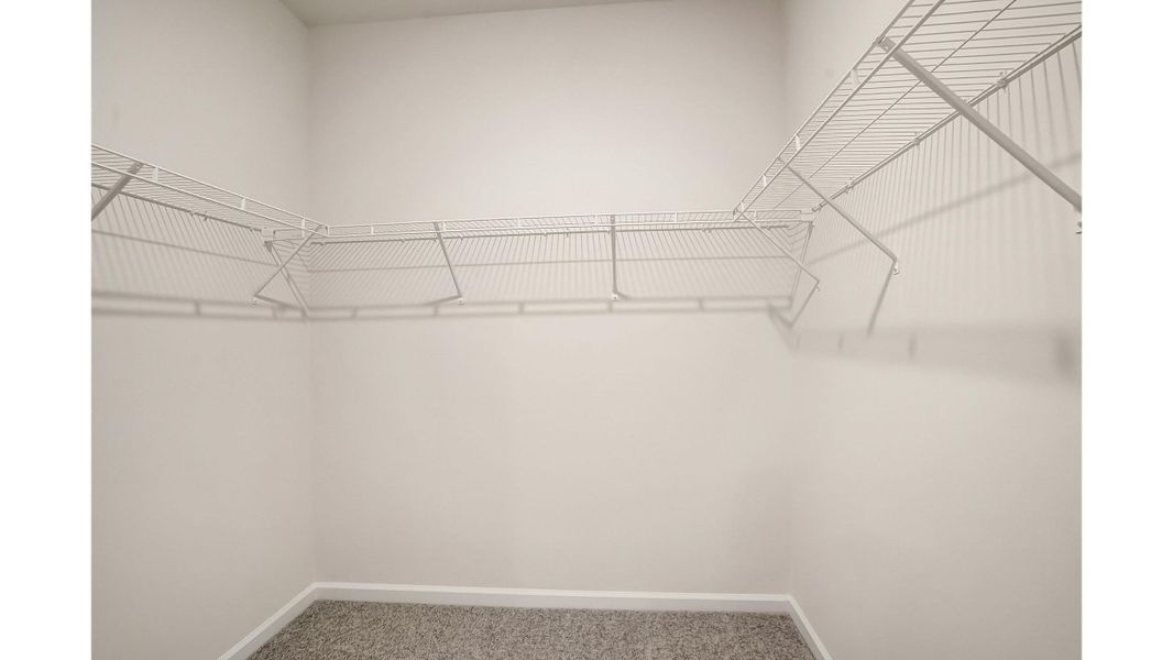 Spacious, unfurnished interior of a new home in Rydele Heights, Asheville (Image 23).