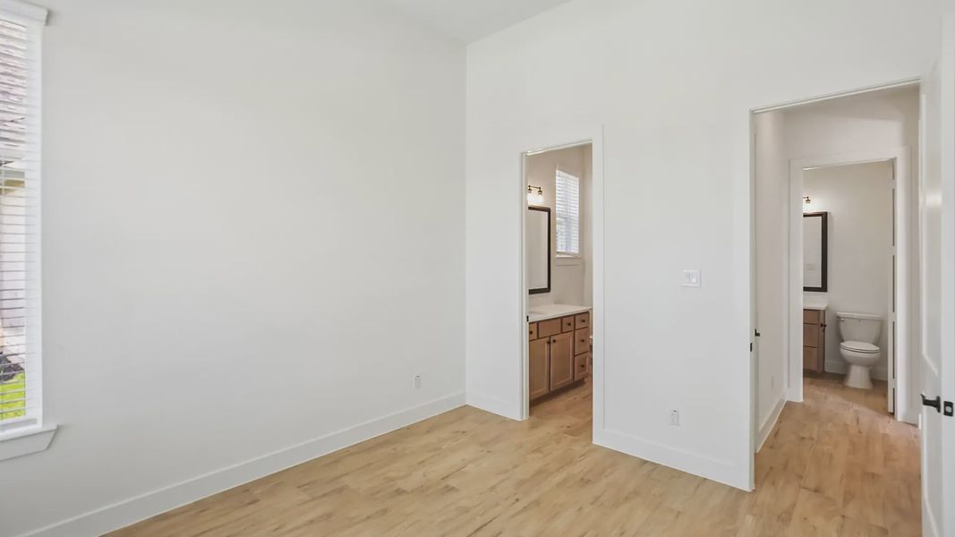 Spacious, unfurnished interior of a new home in Riceland 60',65',70', Mont Belvieu (Image 33).