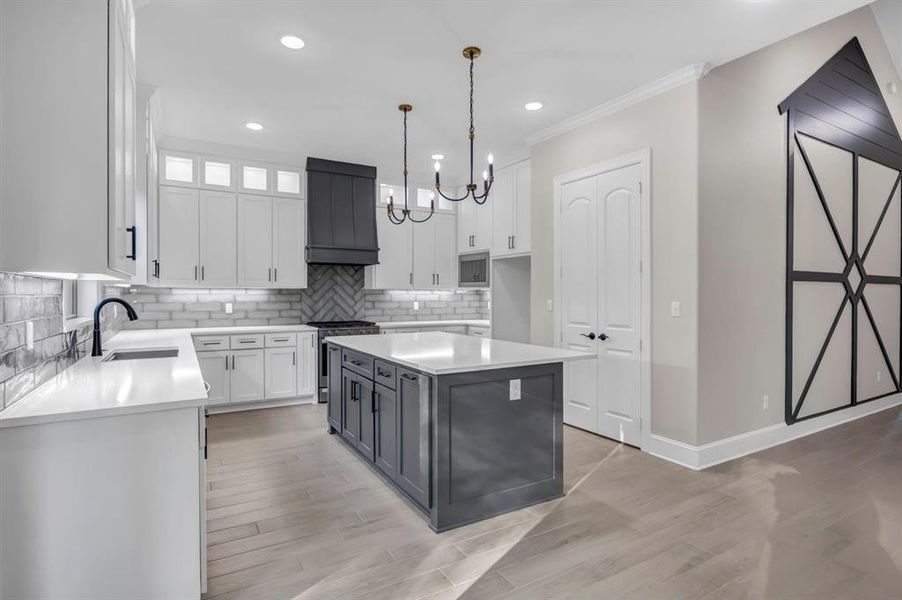 Furnished interior view inside a new home in , Tyler (Image 27).