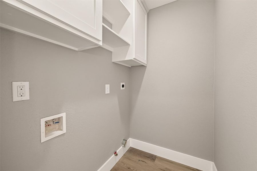 Spacious, unfurnished interior of a new home in , Houston (Image 33). Spacious, unfurnished interior of a new home in , Houston (Image 33).