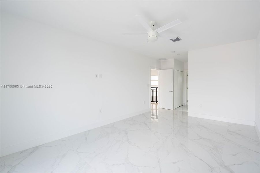 Spacious, unfurnished interior of a new home in , Miami (Image 12).