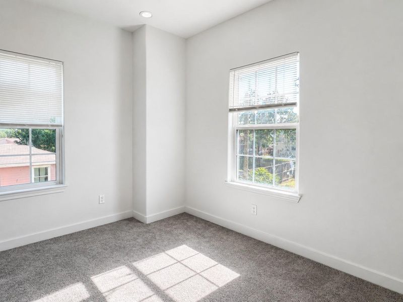 Spacious, unfurnished interior of a new home in , Houston (Image 20).