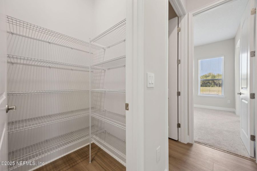 Spacious, unfurnished interior of a new home in Katie Cove, Jacksonville (Image 25).