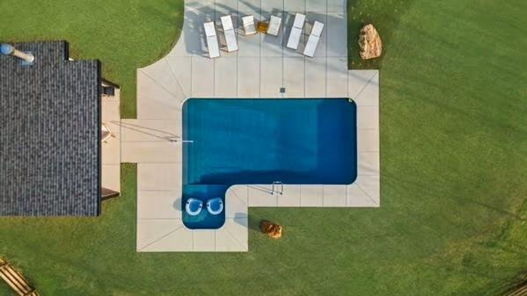 Community amenities in , Talking Rock (Image 35).