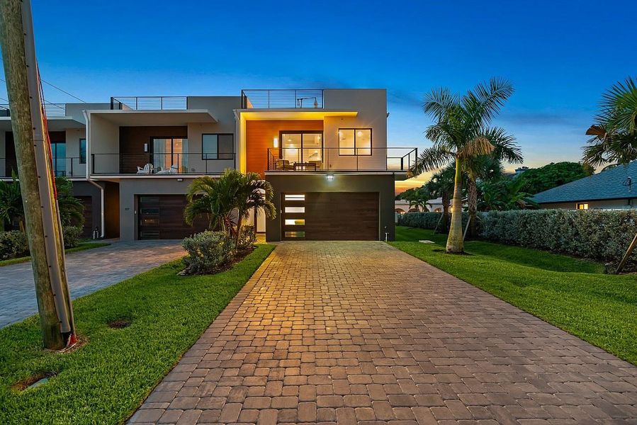 Image 33 of a home in . Image 33 of a home in .