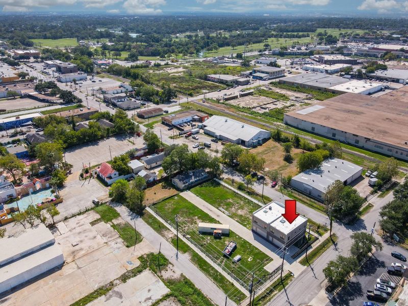 Property just a few blocks from the famous Gus Wortham Golf Course! Property just a few blocks from the famous Gus Wortham Golf Course!