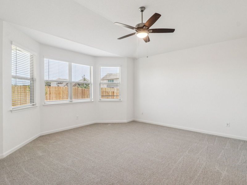 Spacious, unfurnished interior of a new home in Kallison Ranch, San Antonio (Image 27).
