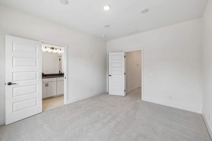 Spacious, unfurnished interior of a new home in Skyline, Nashville (Image 38).