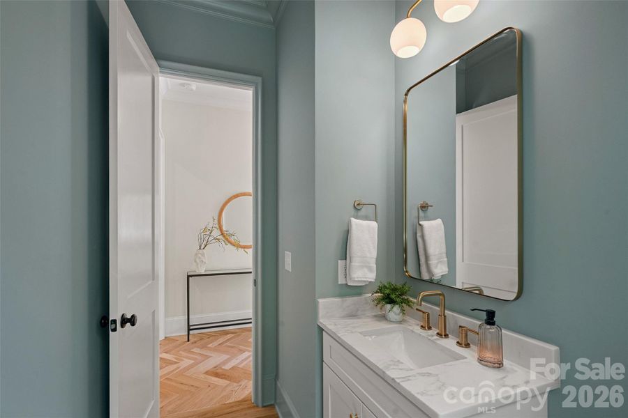 Color drenched powder bath